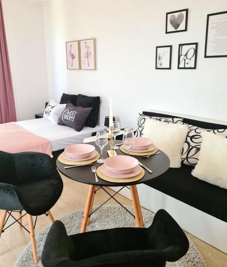 Rose Studio Appartement Burgas Stad Buitenkant foto